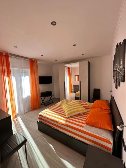 Simply House ชิวิตาเวกเกีย ภายนอก รูปภาพ